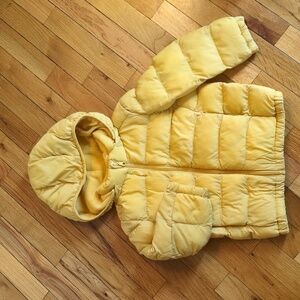 Uniqlo gold yellow jacket size 3T